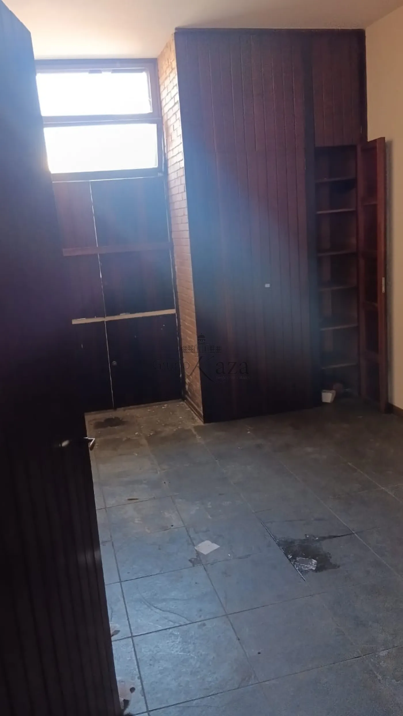 Foto 8 de Comercial Casa em Jardim Leonidia, Jacareí - imagem 8