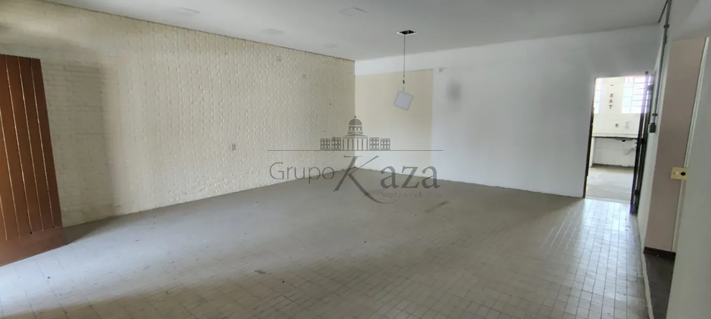 Foto 28 de Comercial Casa em Jardim Leonidia, Jacareí - imagem 28