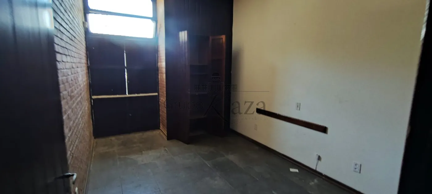 Foto 34 de Comercial Casa em Jardim Leonidia, Jacareí - imagem 34