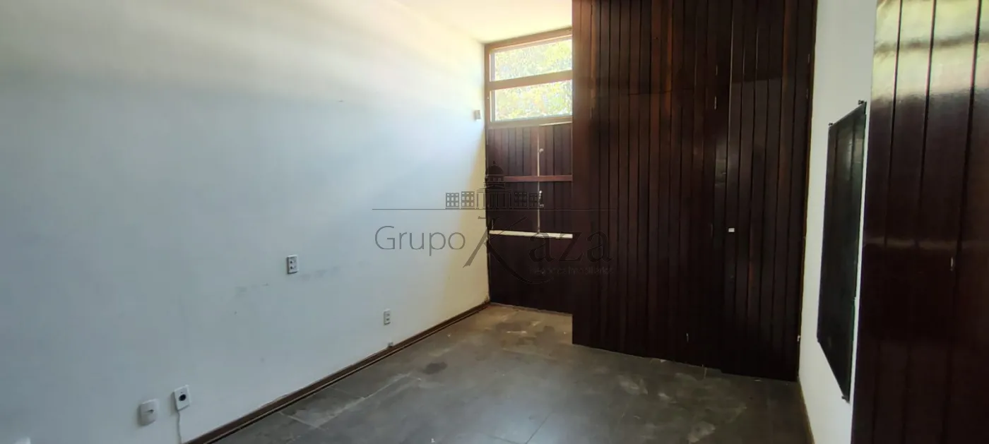 Foto 39 de Comercial Casa em Jardim Leonidia, Jacareí - imagem 39