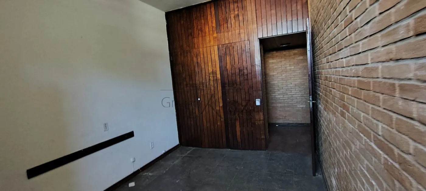 Foto 40 de Comercial Casa em Jardim Leonidia, Jacareí - imagem 40