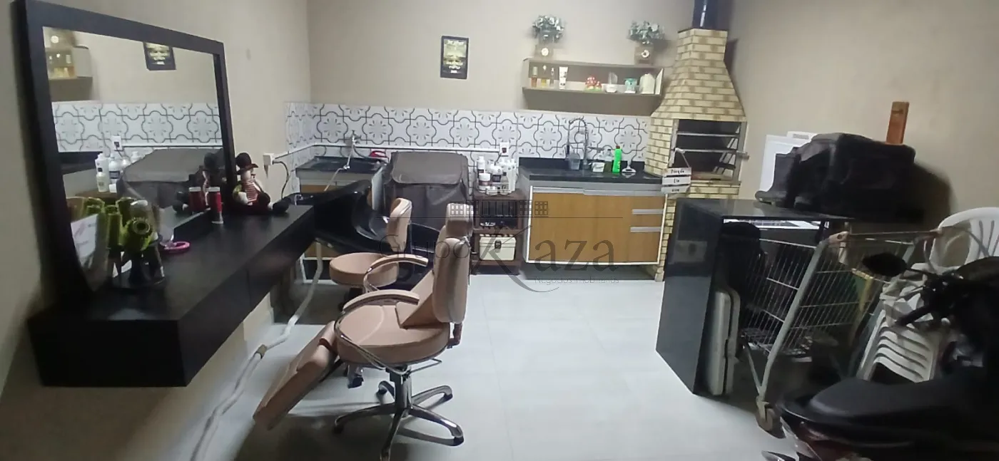 Foto 13 de Casa Padrão em Jardim Copacabana, São José dos Campos - imagem 13