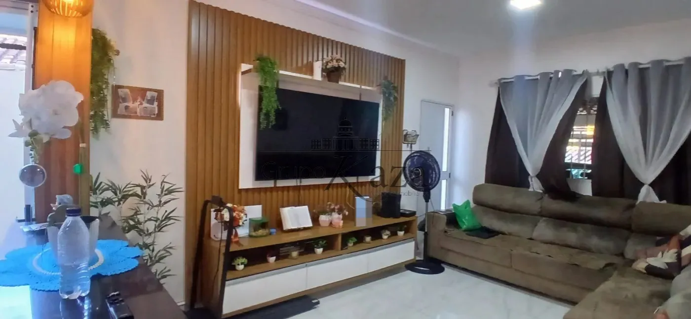 Foto 1 de Casa Padrão em Jardim Copacabana, São José dos Campos - imagem 1