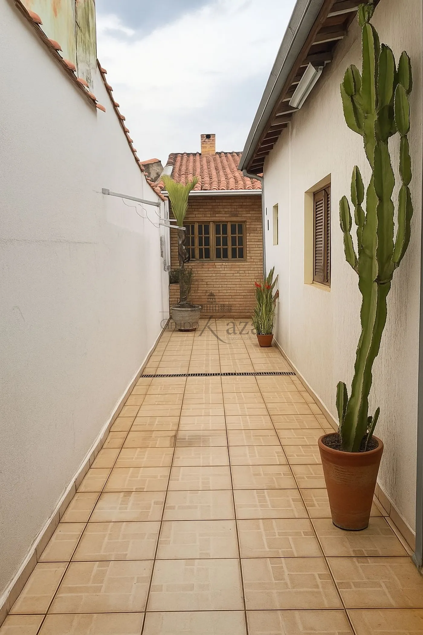 Foto 10 de Casa Padrão em Jardim Santa Maria, Jacareí - imagem 10