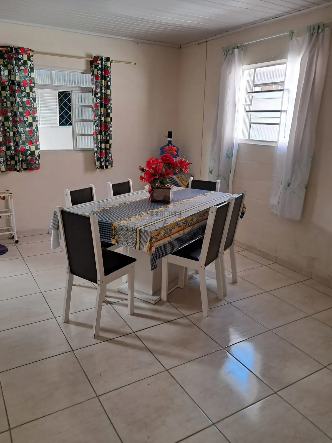 Foto 3 de Casa Padrão em Conjunto Residencial Galo Branco, São José dos Campos - imagem 3 Foto 3 de Casa Padrão em Conjunto Residencial Galo Branco, São José dos Campos - imagem 3