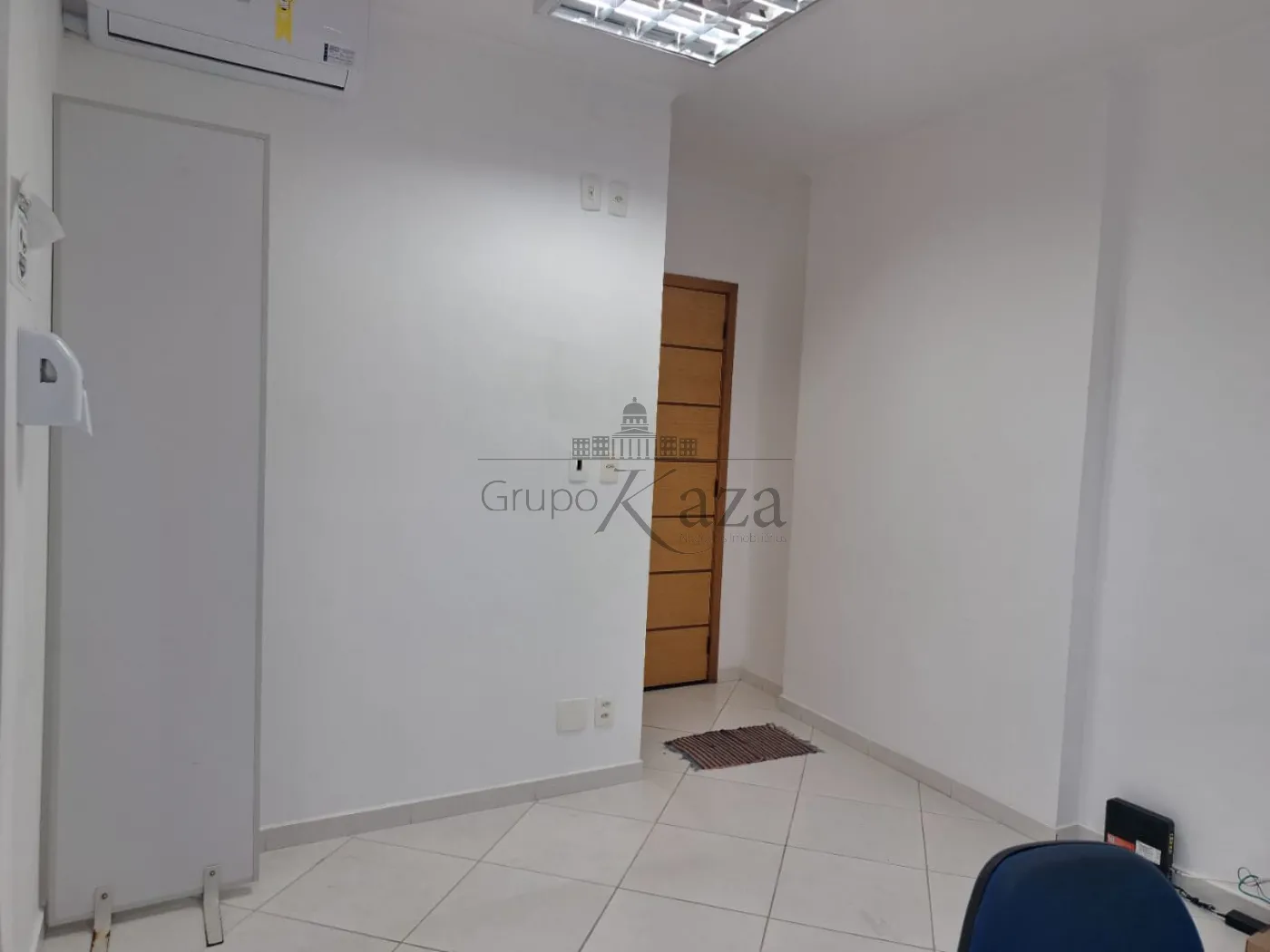 Foto 3 de Comercial Sala Condomínio em Centro, São José dos Campos - imagem 3